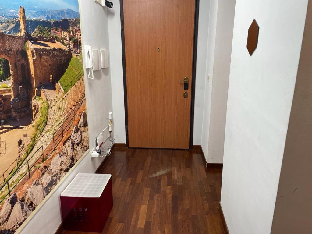 Locami Holiday&Rooms Suite Jolanda Катания Екстериор снимка